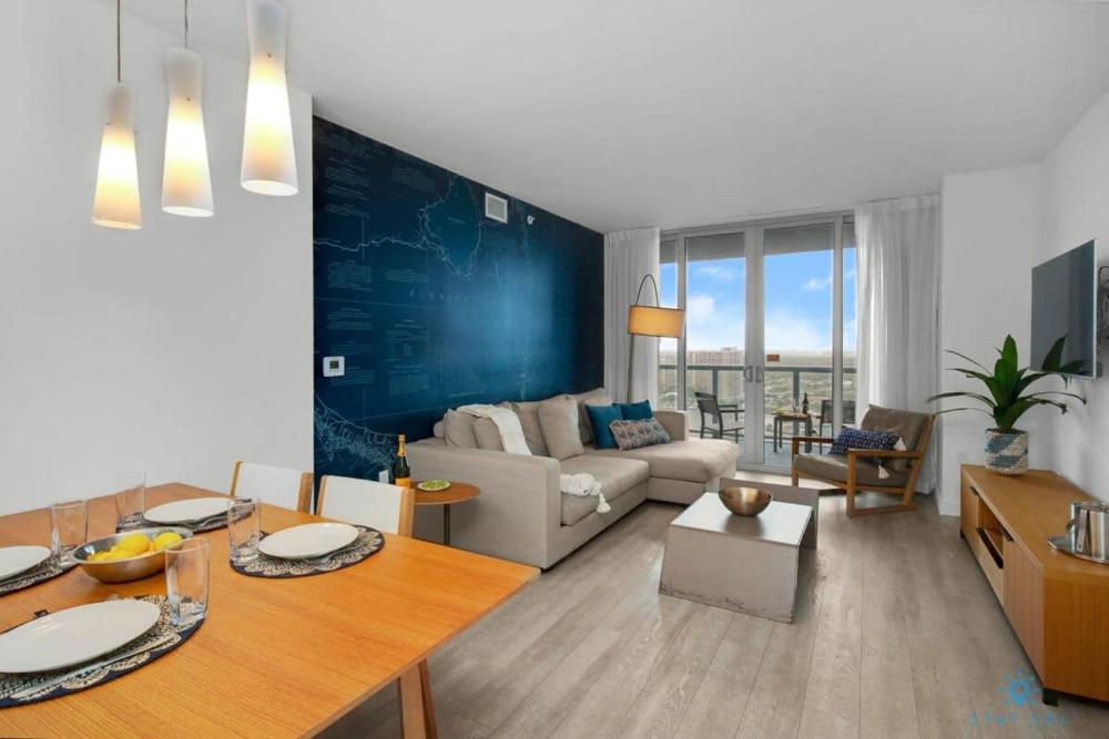 Infinite View and Balcony with Pool, Gym, Near Beach